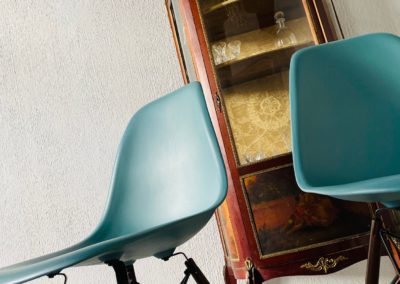 Chaise Eames océan